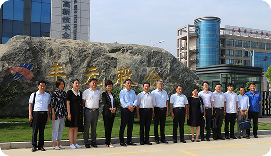 豐元股份與棗莊學(xué)院合作共建“高端鋰電材料產(chǎn)學(xué)研用創(chuàng)新發(fā)展中心“活動(dòng)